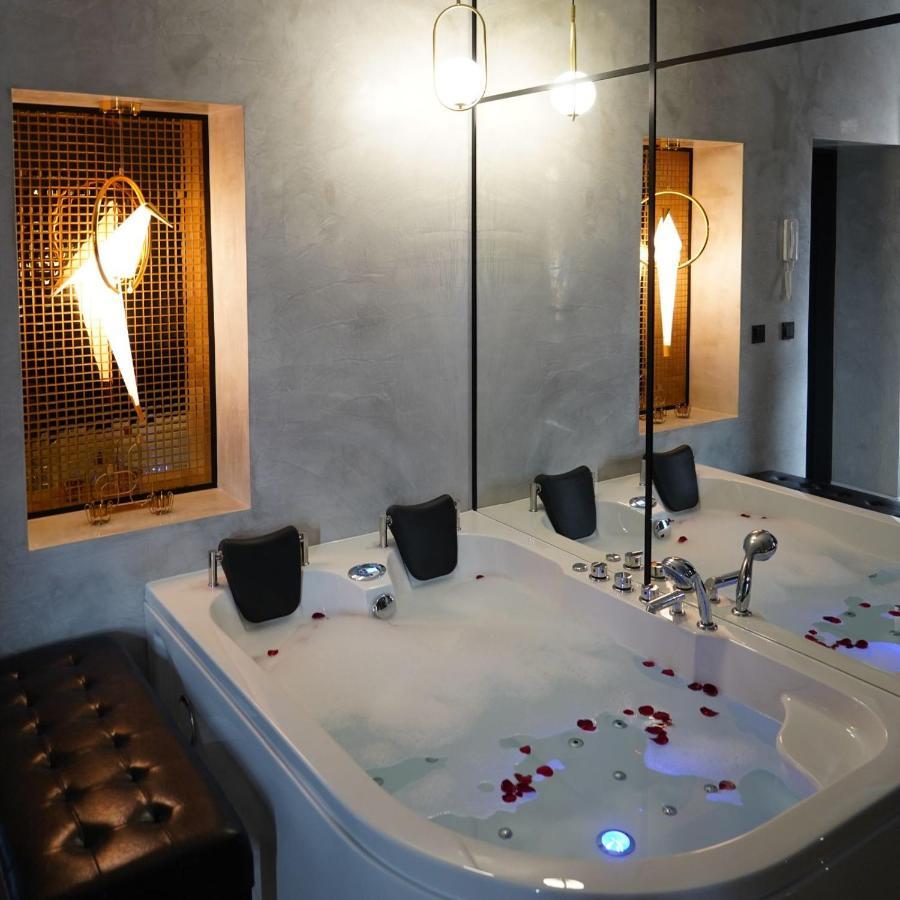 Apartament z Jacuzzi w Sercu Krakowa Zewnętrze zdjęcie