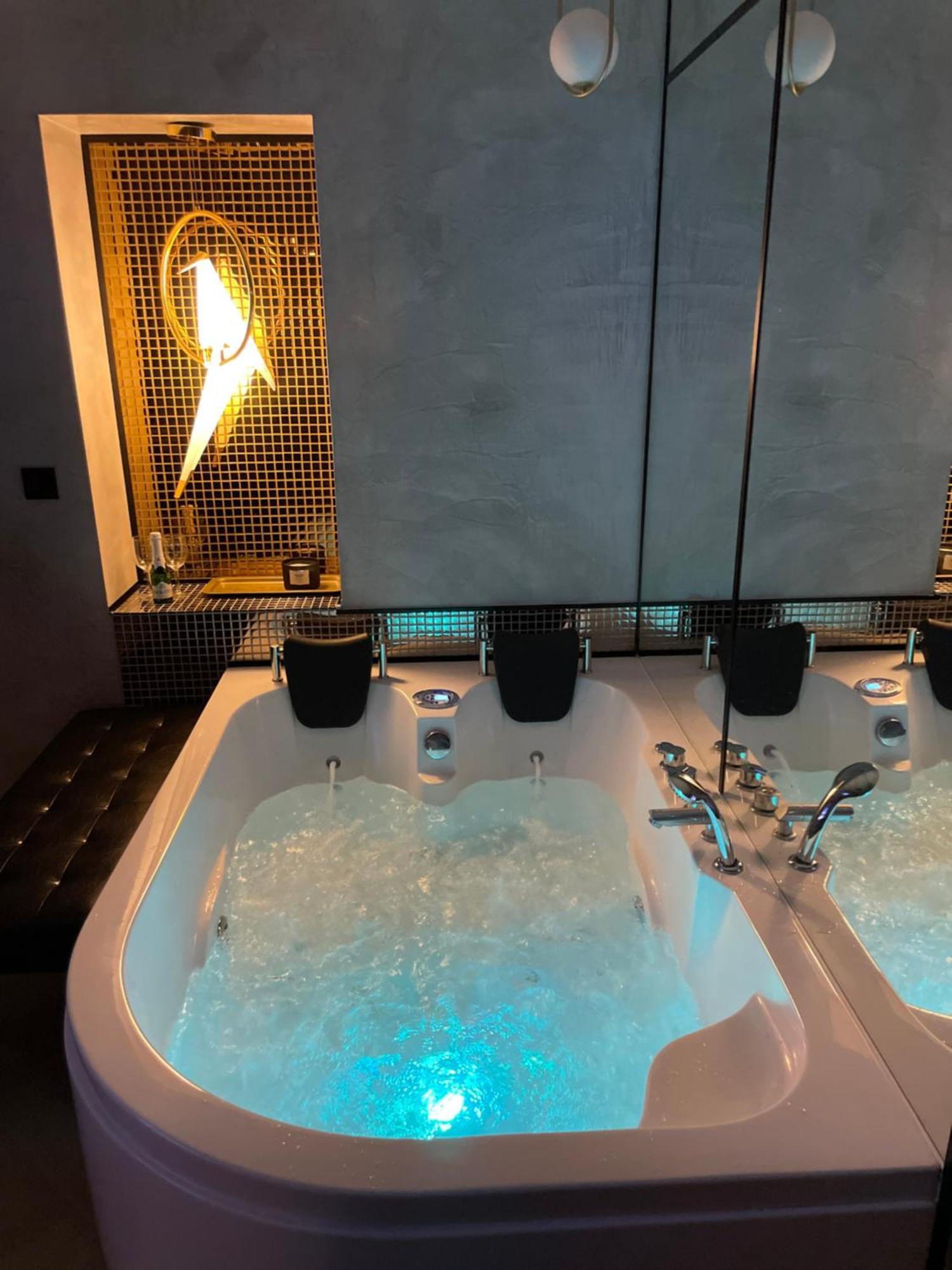 Apartament z Jacuzzi w Sercu Krakowa Zewnętrze zdjęcie